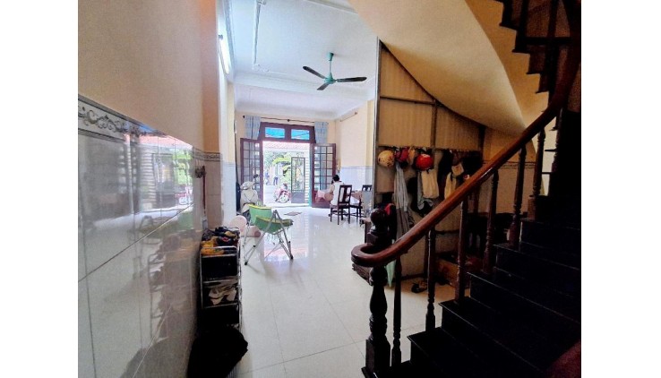 Mặt tiền đường số 320 Phạm Hùng 4x20.5 4 tầng chỉ 14 tỷ